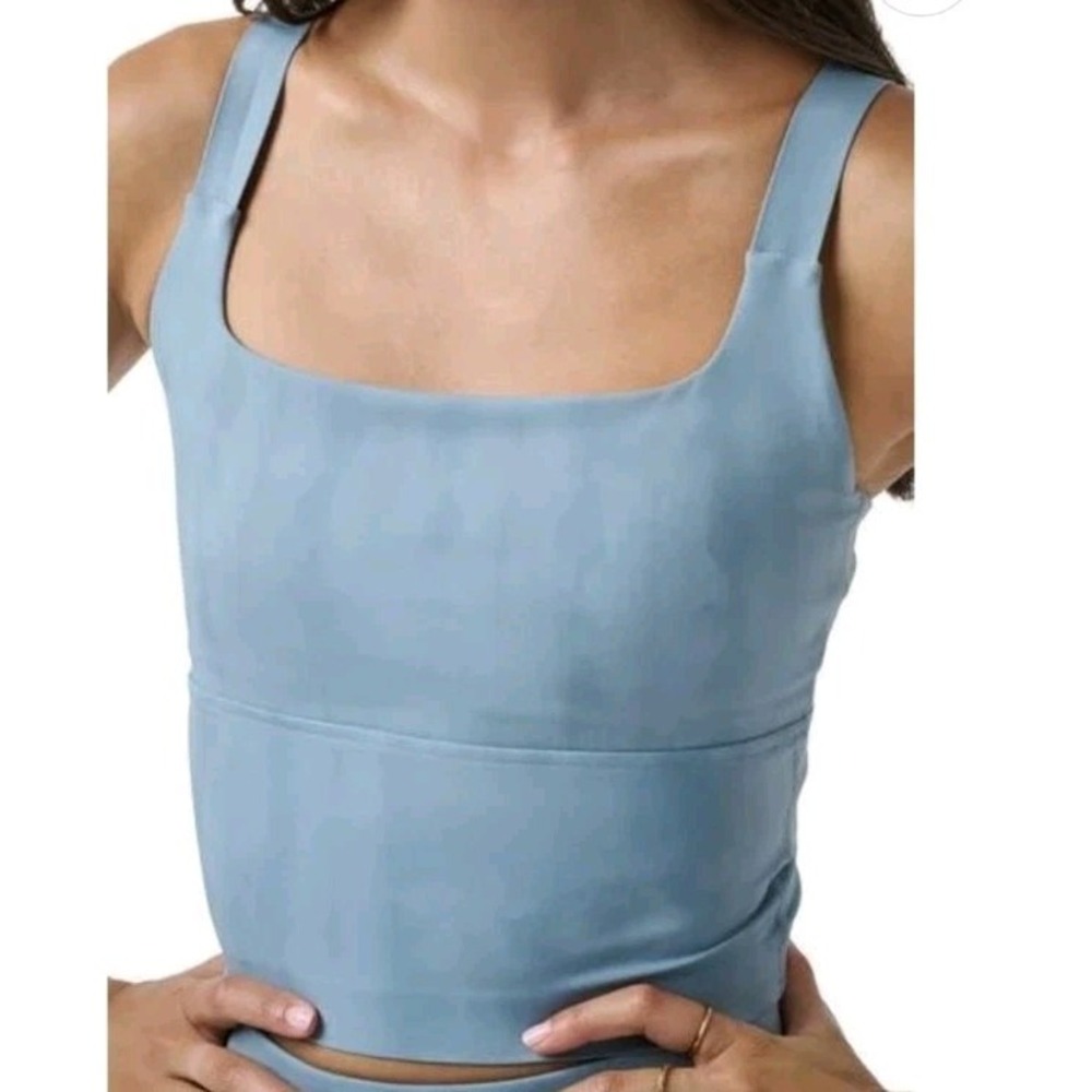 NWT Travis Mathew Womens MoveKnit Resilience Tank Top Blue Crop Bra Gym XS